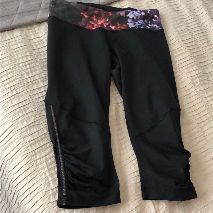 Lululemon Capri ~ Euc